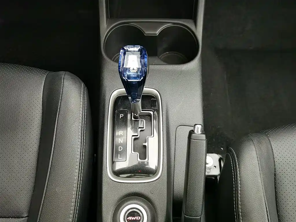 Mitsubishi Outlander (Import) 2016 2.4L 4WD Elite 5-seater фото 13