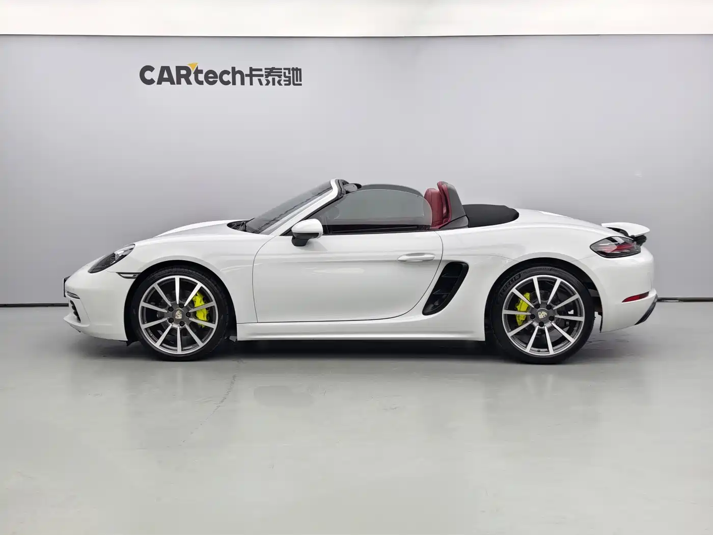 Porsche 718 2018 Boxster 2.0T фото 2