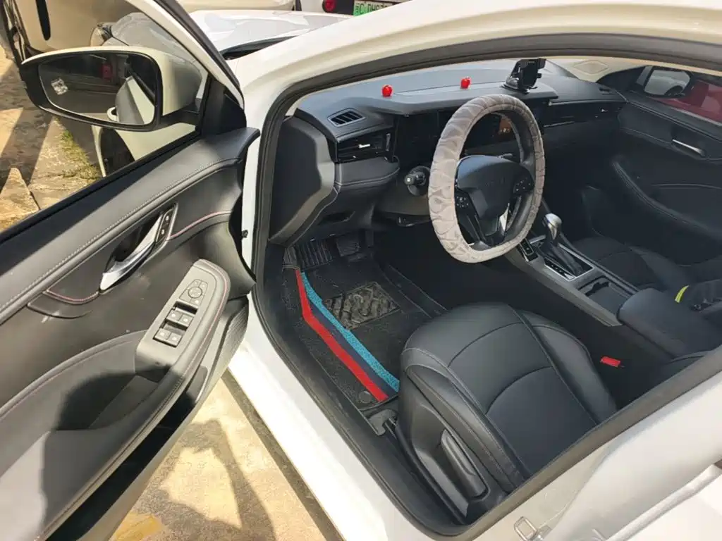 Roewe i5 2026 2026 1.5L CVT Luxury