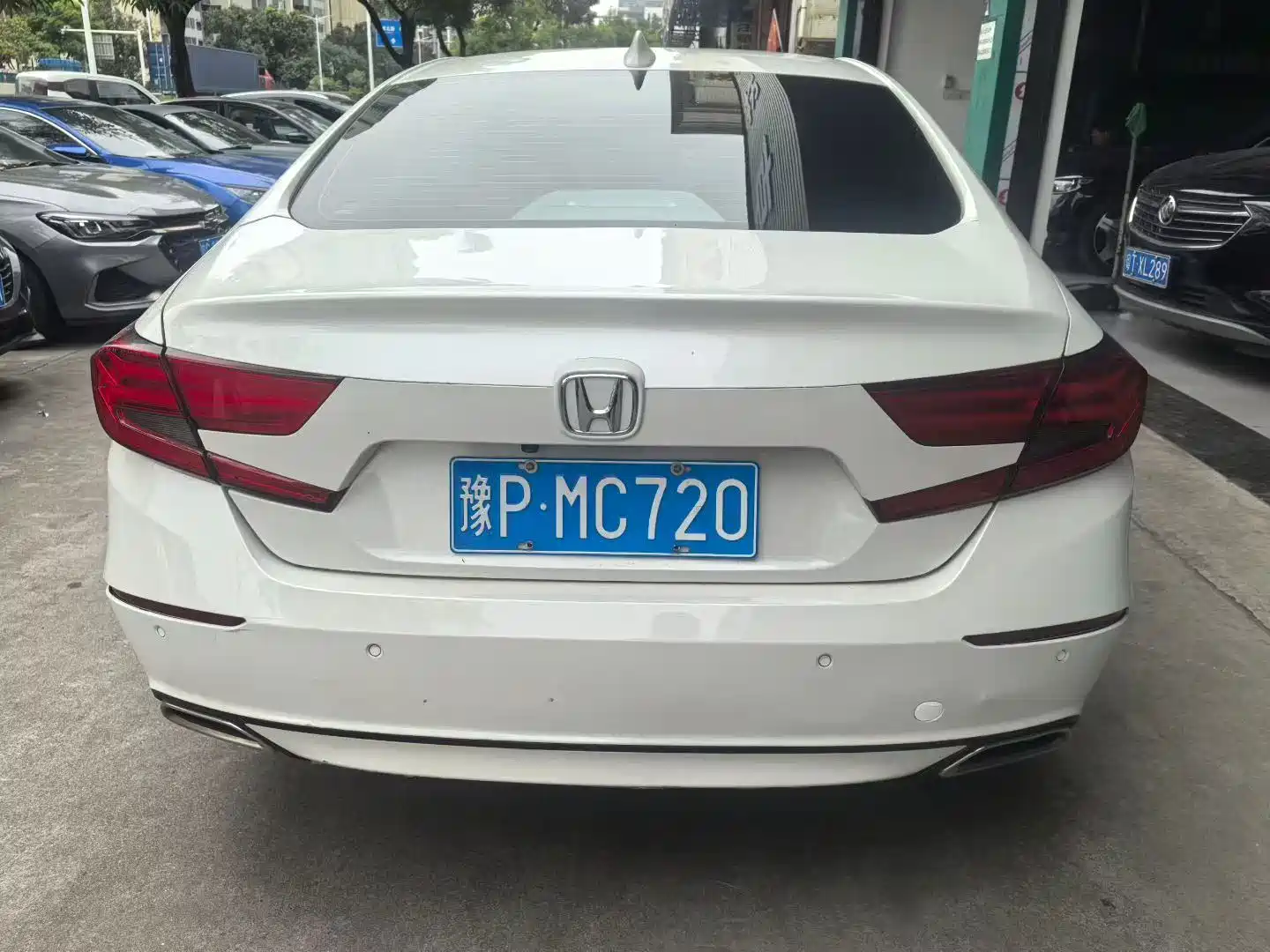 Фото 3 - Honda Accord