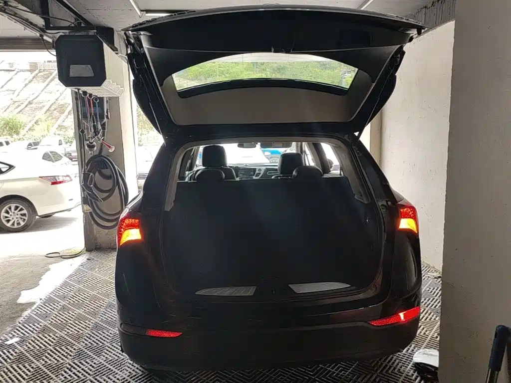 Buick Envision Plus 2018 20T 2WD Leading фото 19