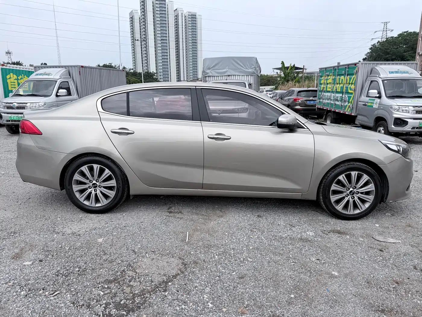 KIA K4