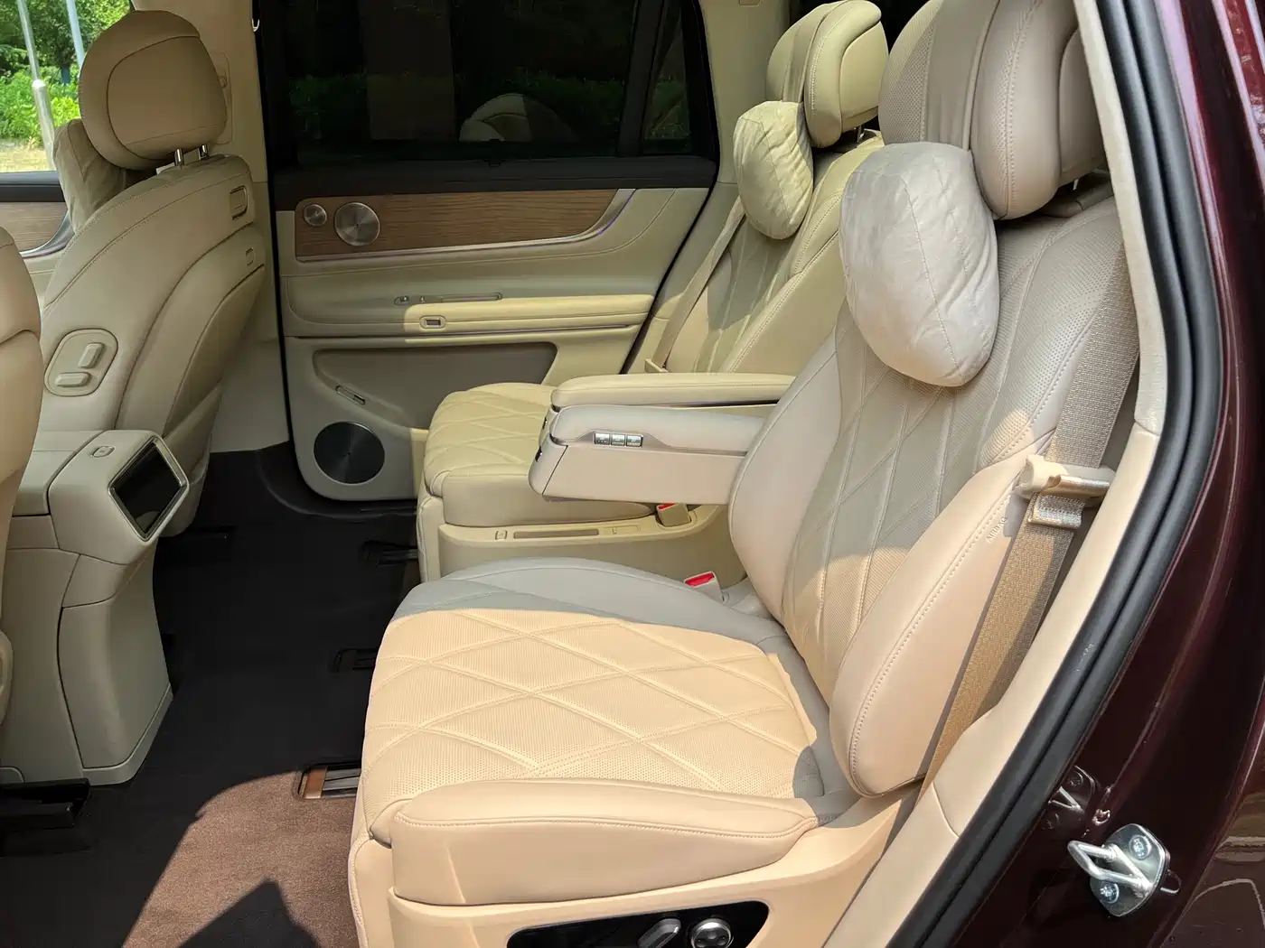 AITO Wenjie AITO M9 2025 Extended Range Ultra 52kWh 6-Seater фото 8