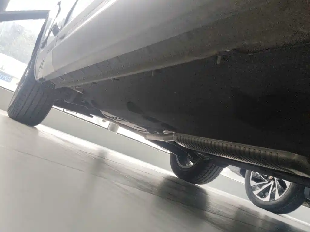 Hongqi HS5 2025 2025 2.0T 2WD Qixiang Pro