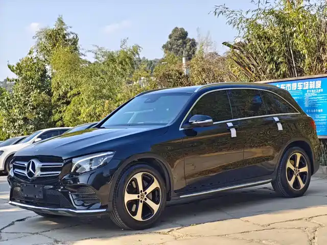 MERCEDES-BENZ GLC