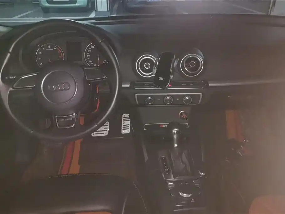 Audi A3 2016 Limousine 35 TFSI Progressive фото 12