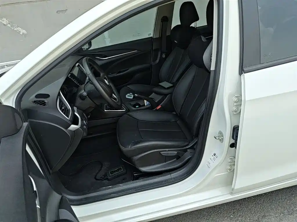 Buick Excelle 2018 18T Automatic Elite фото 15