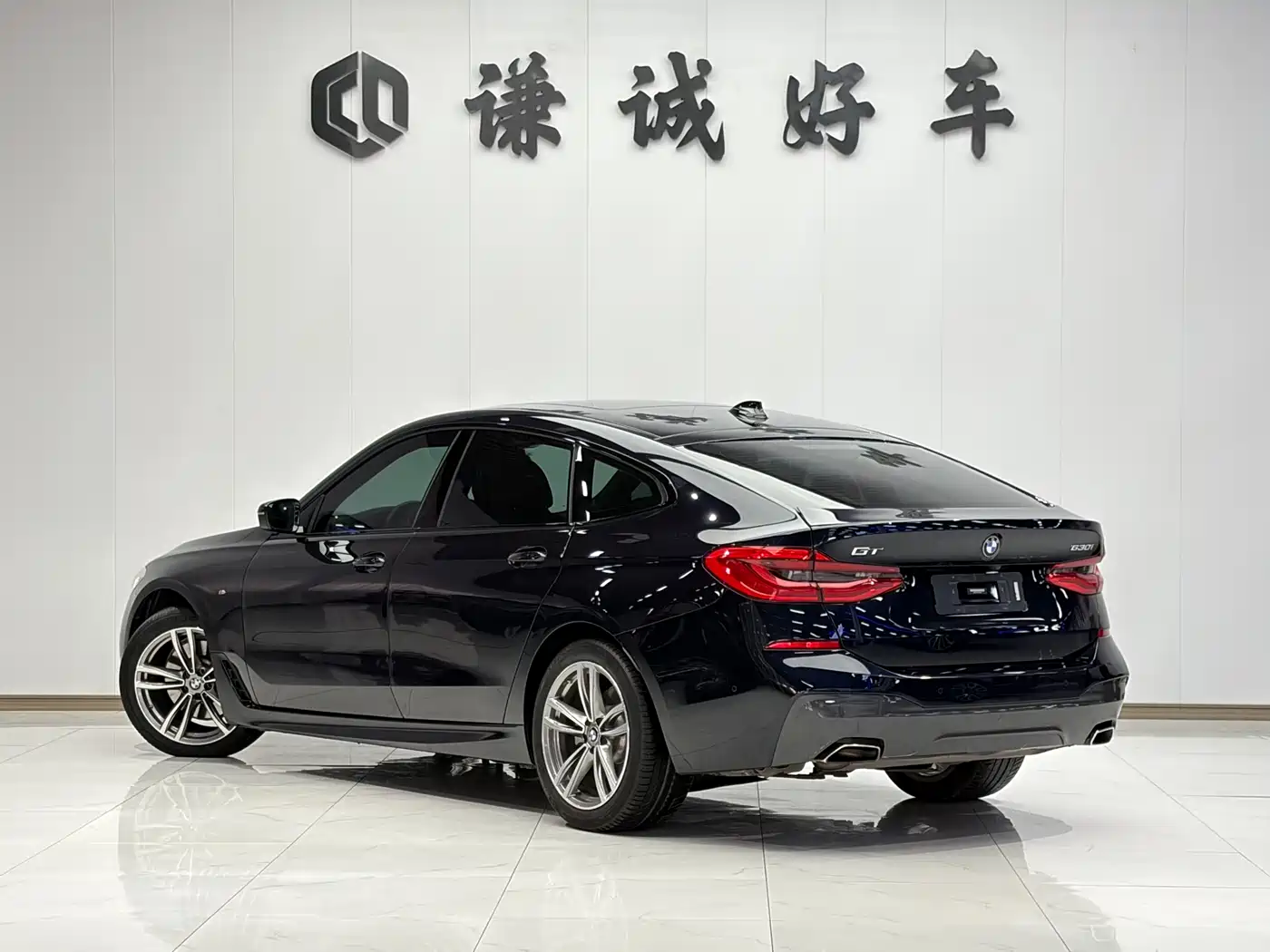 BMW 6 Series GT 2019 630i M Sport Package фото 6