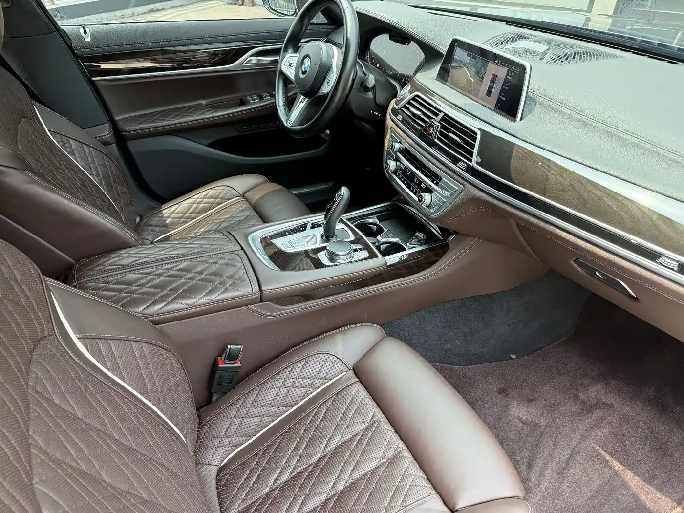 BMW 7 Series 2022 740Li xDrive Executive M Sport Package фото 8