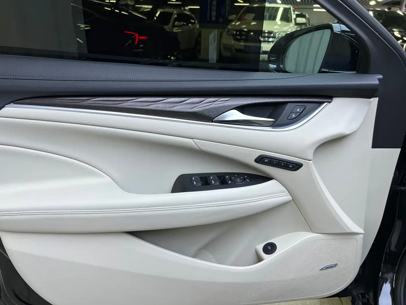 Buick LaCrosse 2022 Avenir First Edition фото 10