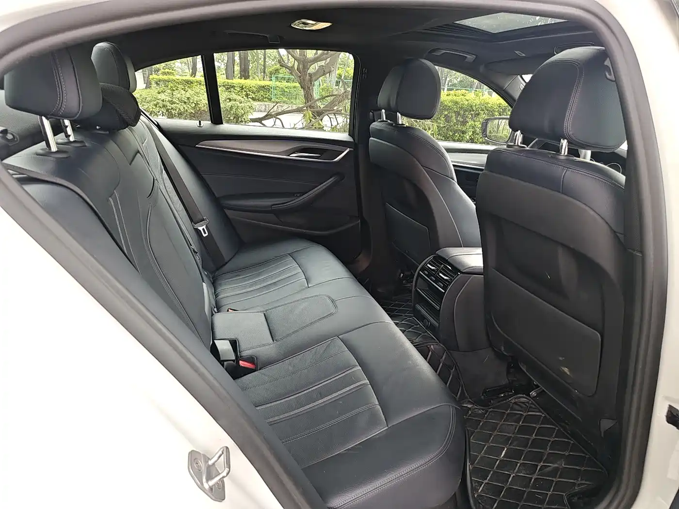 BMW 5 Series (Import) 2019 525i M Sport Package фото 8