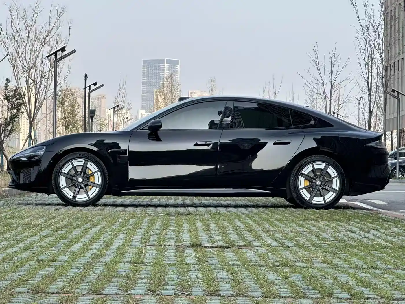 XIAOMI CAR XIAOMI SU7