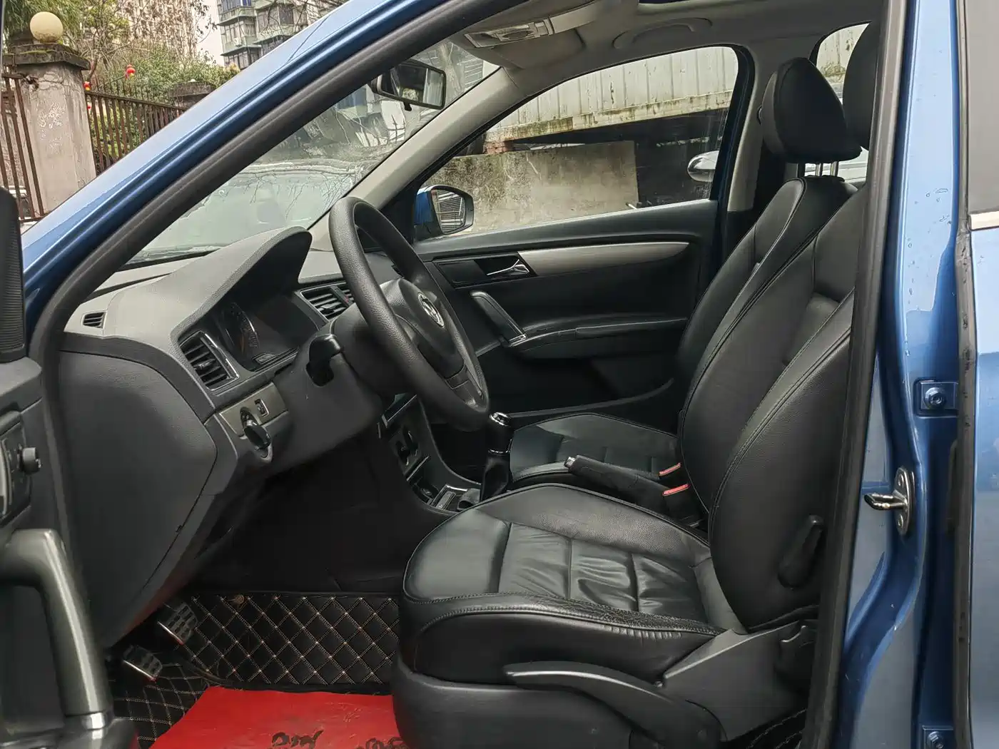Volkswagen Lavida 2013 1.4TSI Manual Luxury Edition фото 3