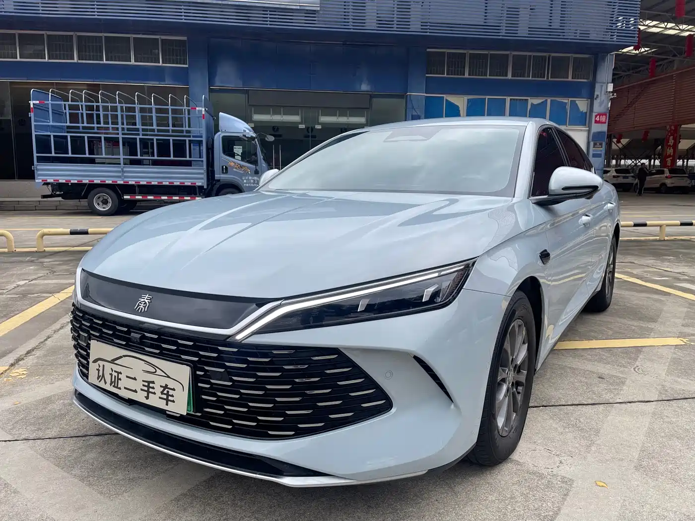BYD Qin L 2025 DM-i Smart Drive Edition 80KM Leading