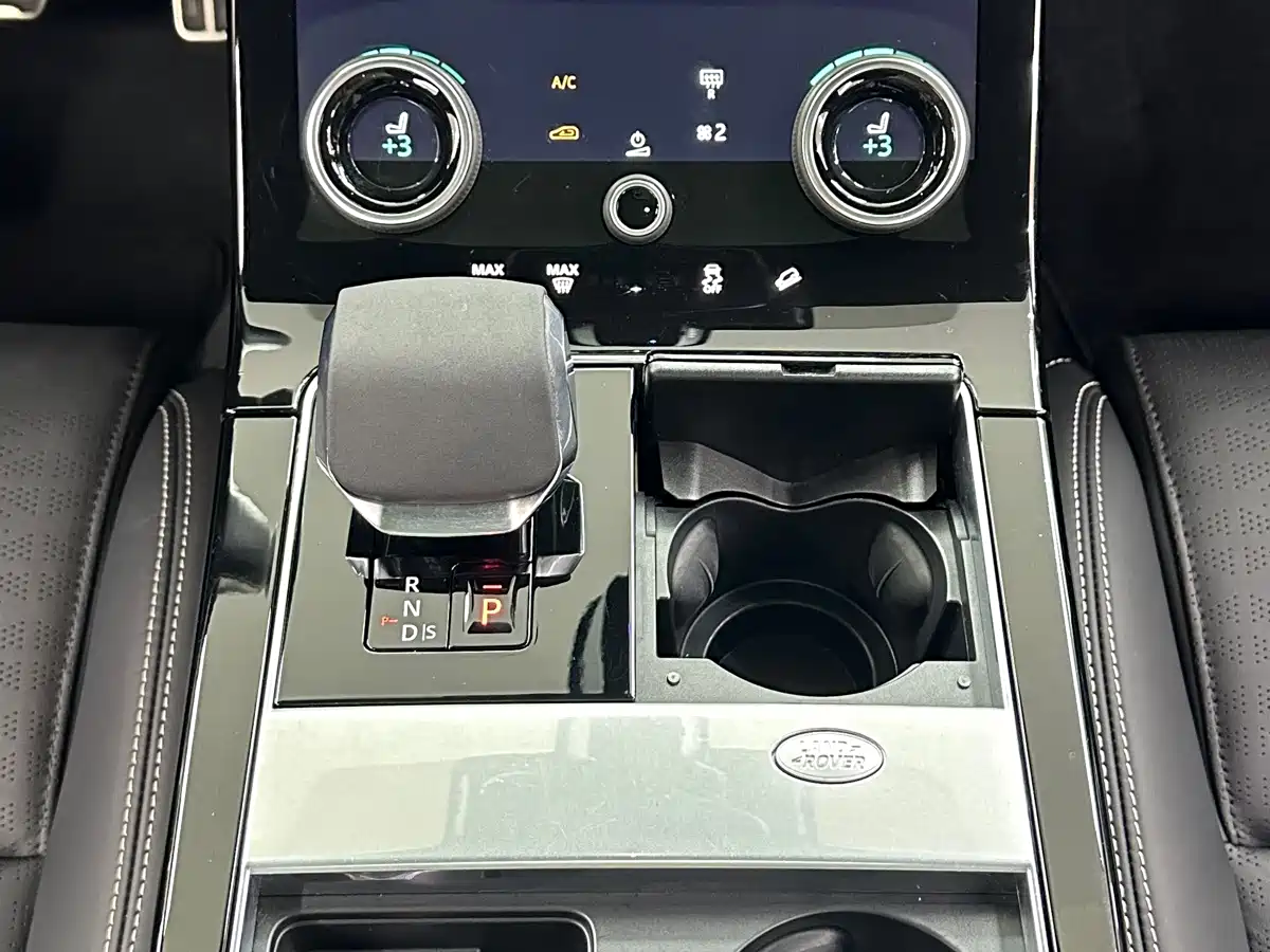 Фото 16 - Land Rover Range Rover Velar