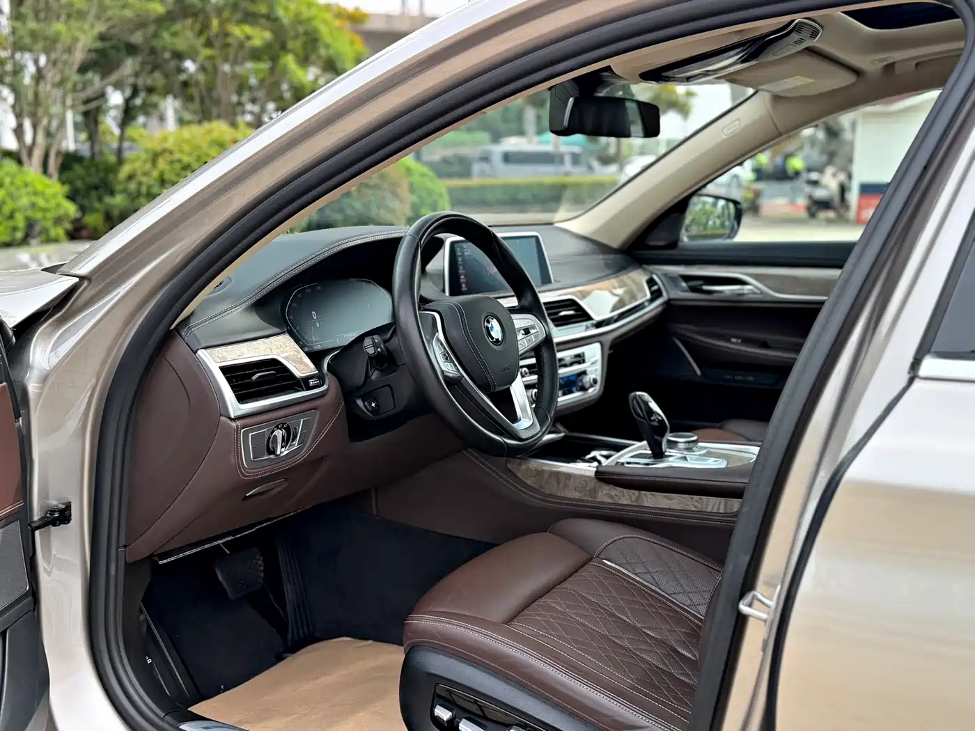 Photo 5 - BMW 7 Series