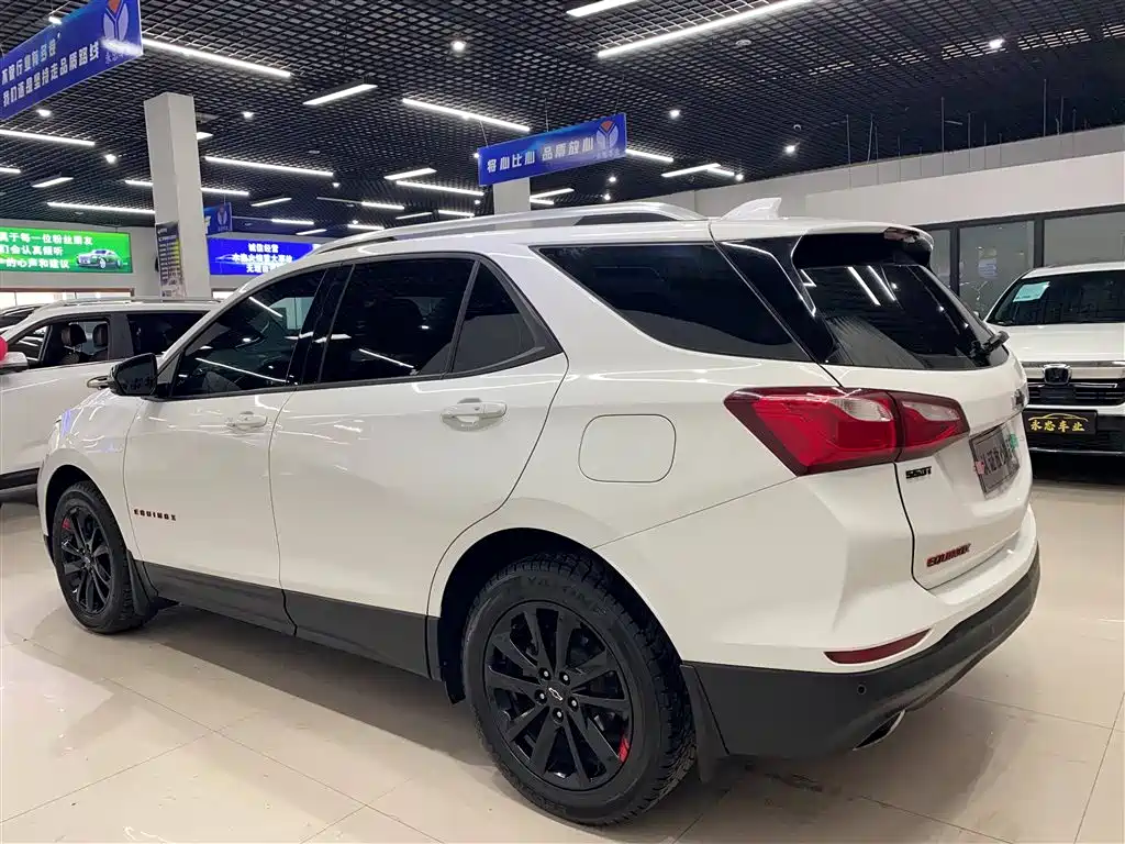 Chevrolet Equinox 2019 Redline 550T Auto 4WD Tuojie RS Edition (China VI) фото 4