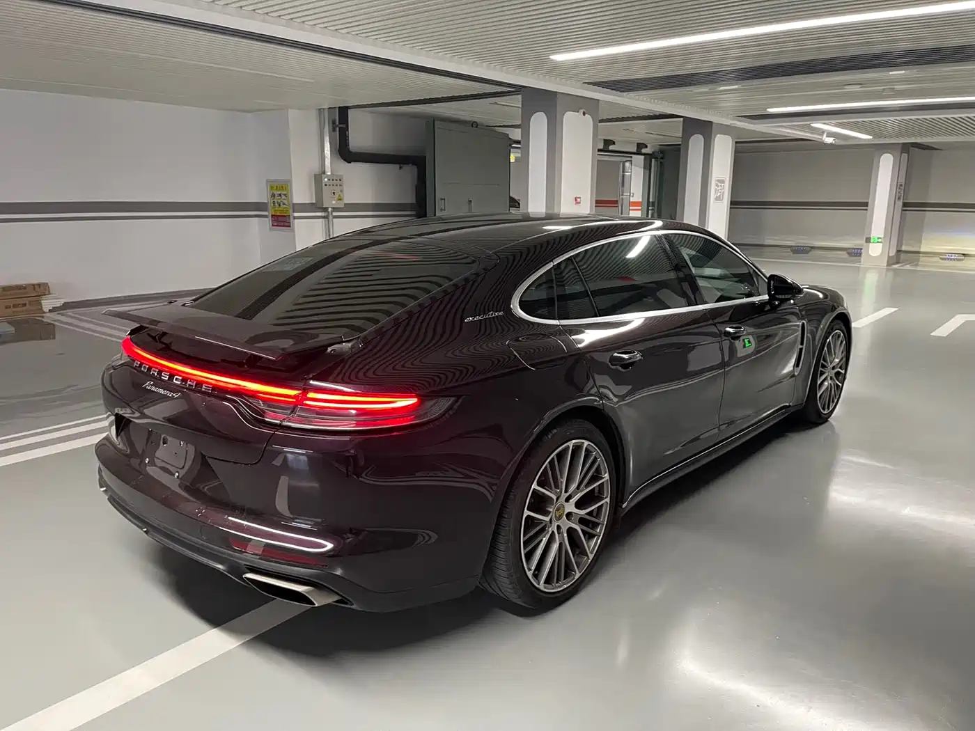 Porsche Panamera 2022 Panamera 4 Executive Long Wheelbase 2.9T фото 28