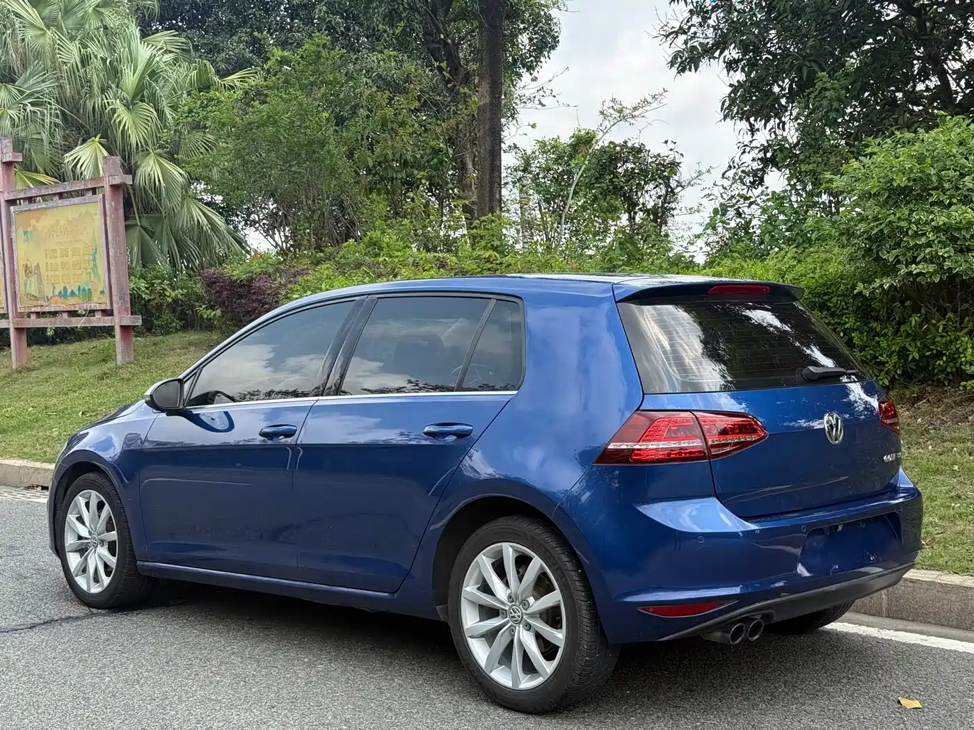 Volkswagen Golf 2014 1.4TSI Automatic Luxury фото 4