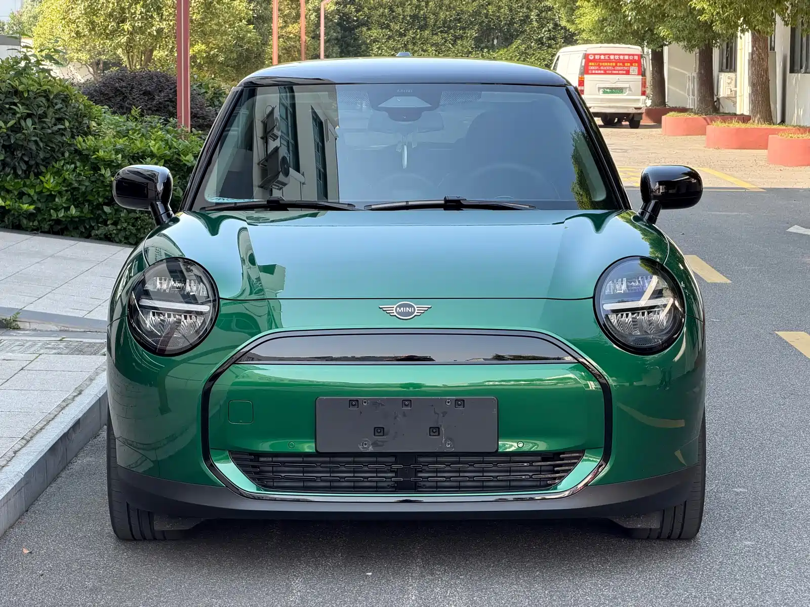 Фото 2 - MINI Electric MINI COOPER