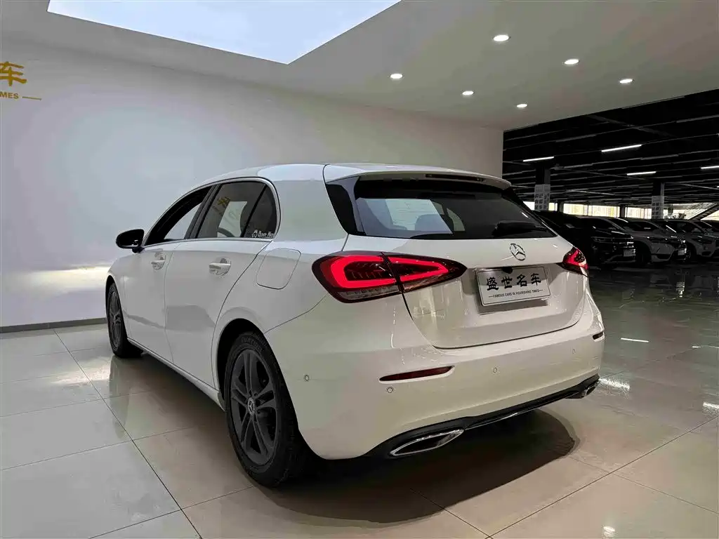 Mercedes-Benz A-Class (Import) 2019 A 200 Dynamic Version фото 17