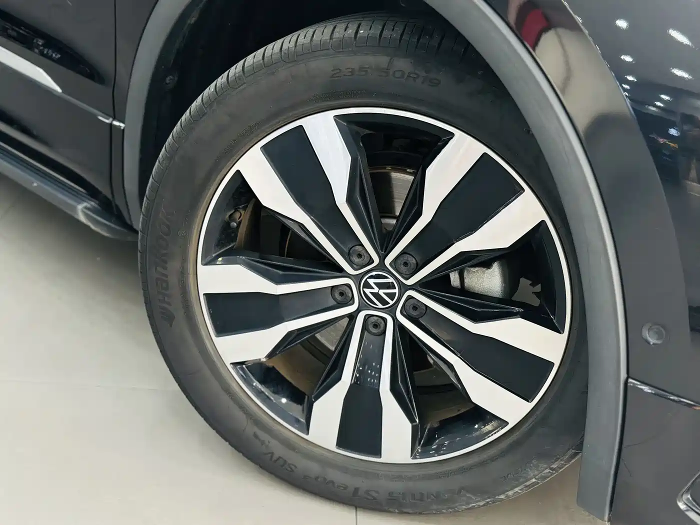 Volkswagen Tiguan L 2024 330TSI Automatic 2WD R-Line Premium Enjoyment Edition фото 10