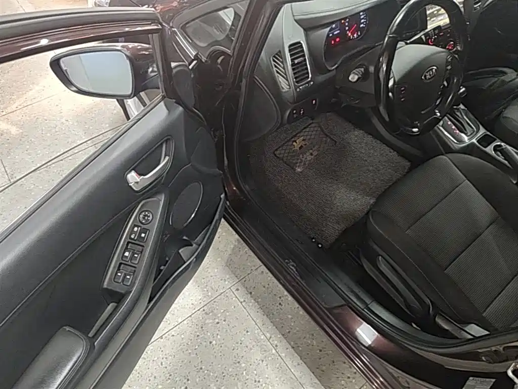 Kia K3 2016 1.6L Automatic GLS фото 16