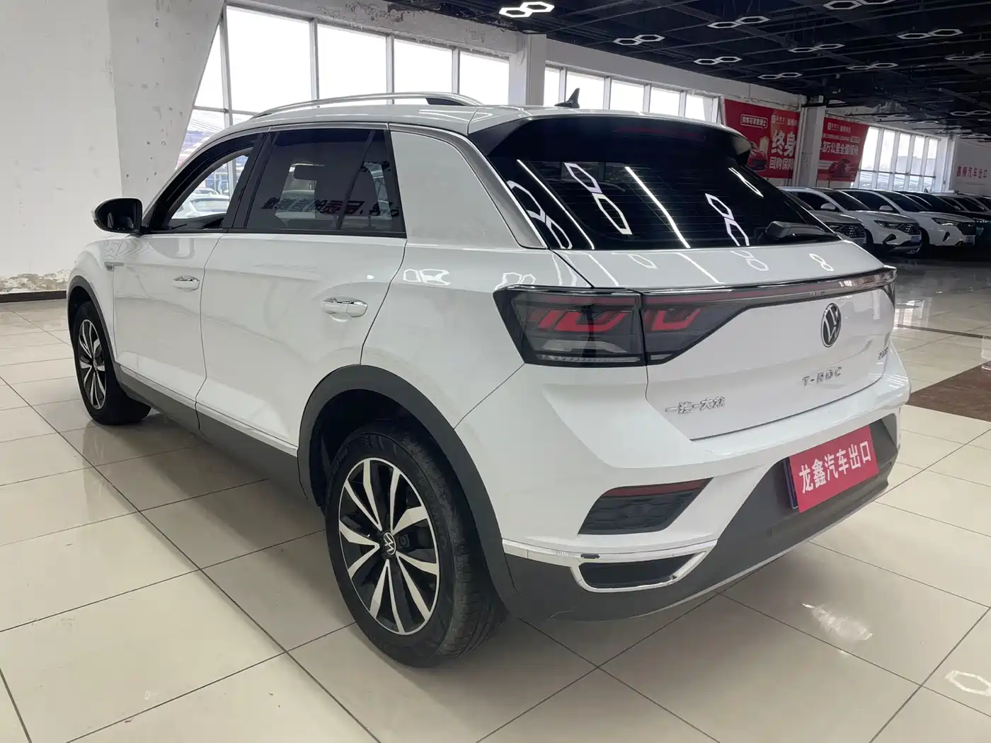 Volkswagen T-ROC 2023 280TSI DSG 2WD Time Edition фото 6