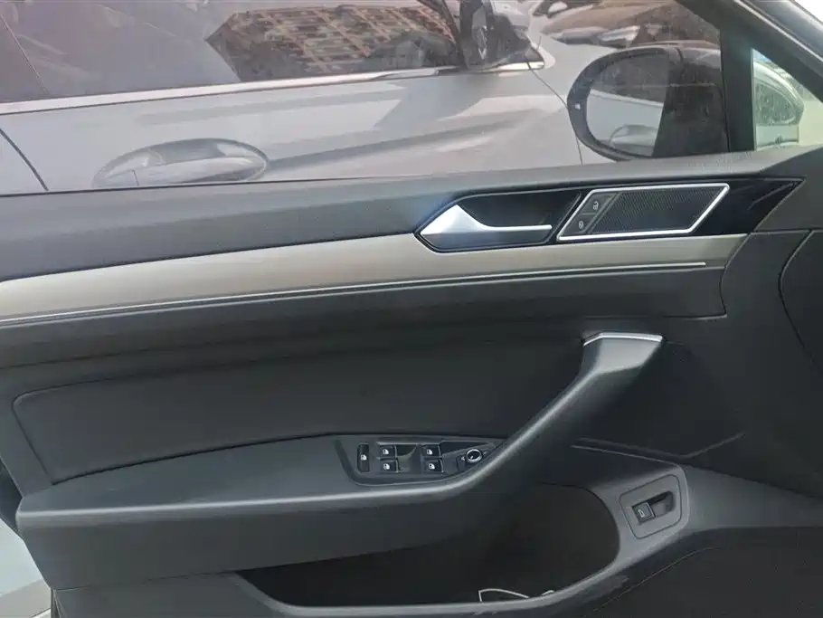 Volkswagen Magotan 2019 330TSI DSG Leading China V фото 7