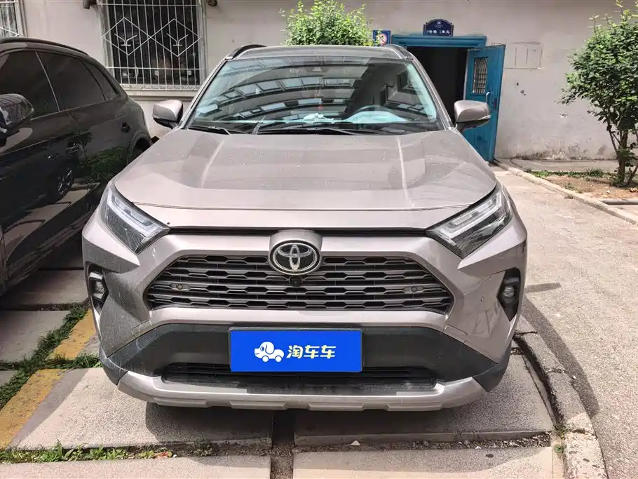 Toyota RAV4 Rongfang 2024 2.0L CVT FWD Style Plus Edition фото 2