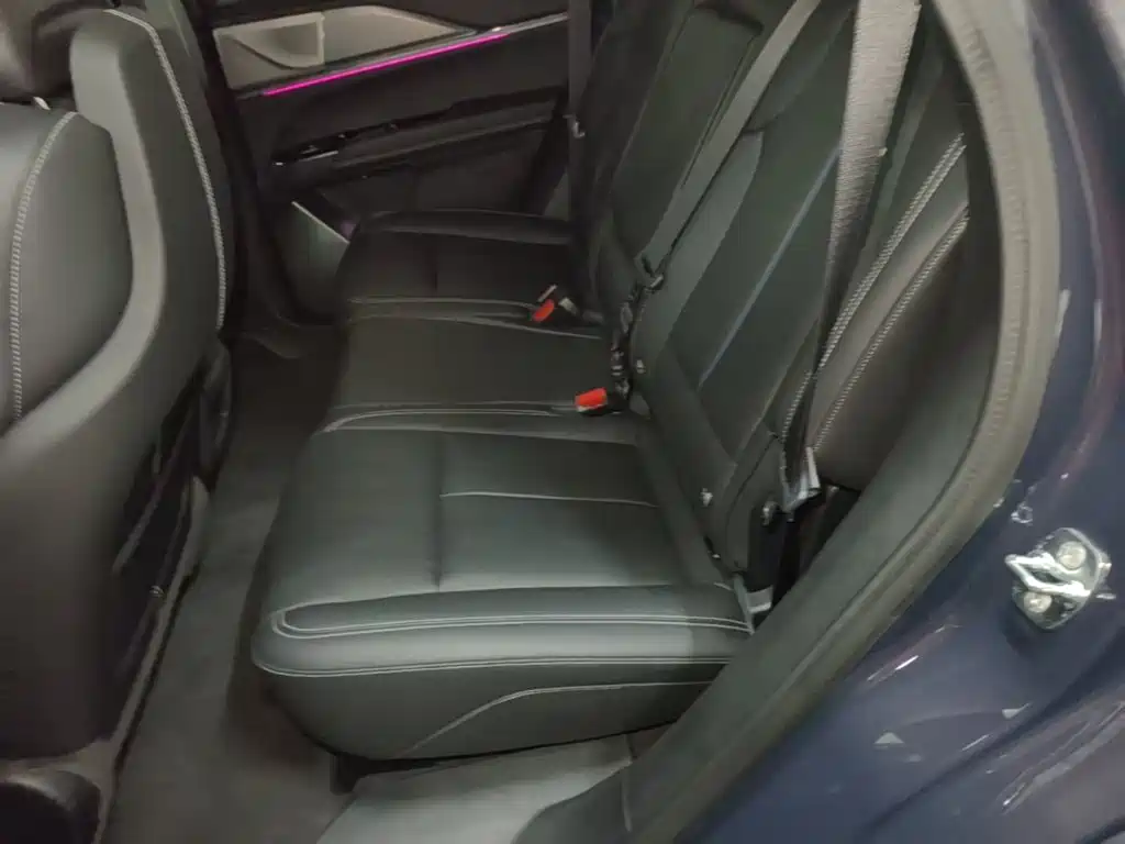 Cadillac XT5 2026 2025 2.0T Premium Model