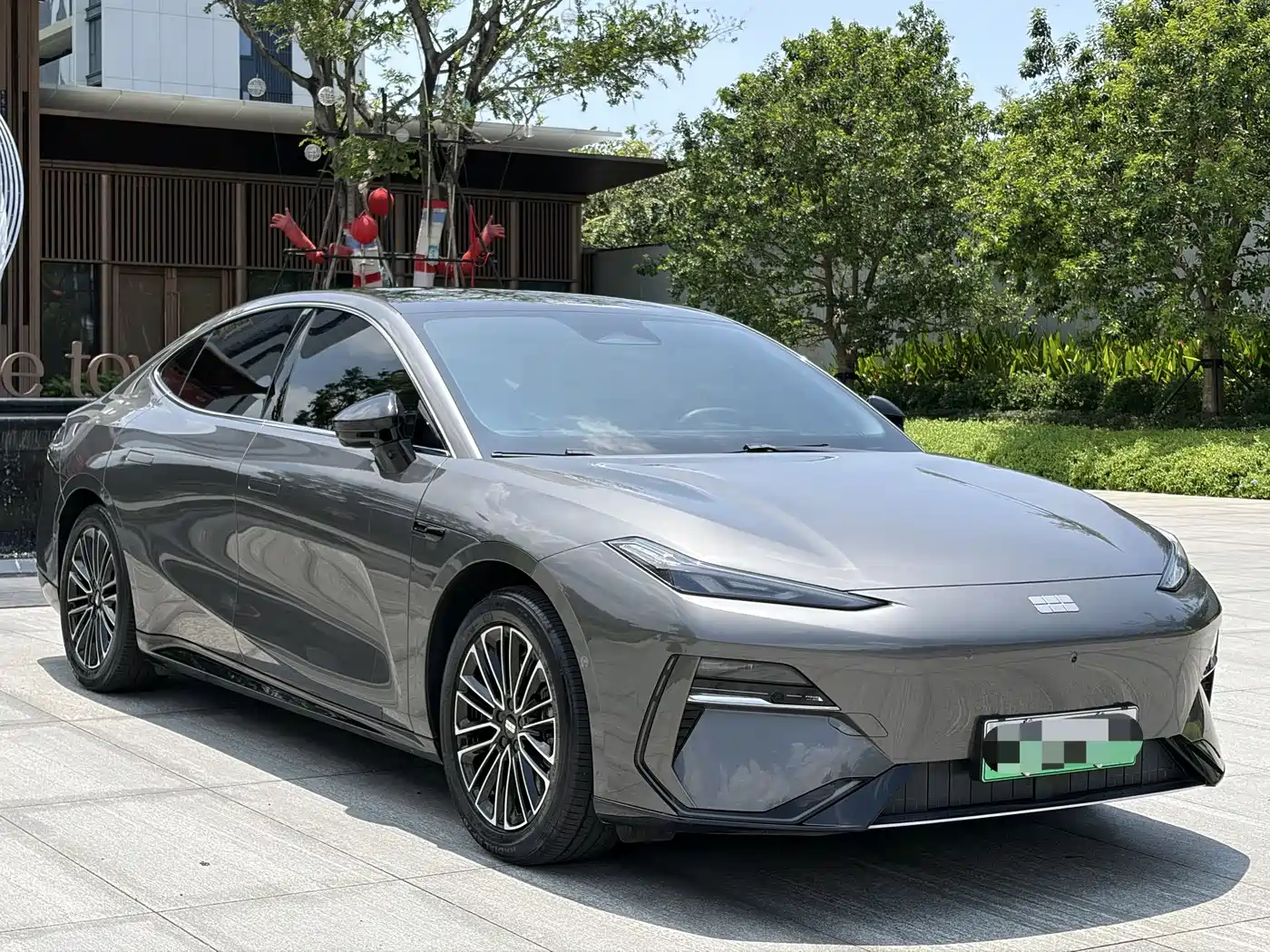 Geely Galaxy Galaxy E8 2025 575km Voyage Smart Drive Edition фото 4