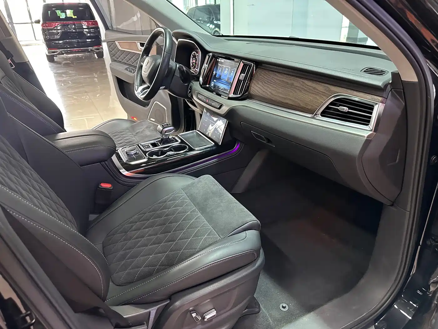 Hongqi HS7 2021 2.0T DCT FWD Smart Connect Qi Xiang Edition фото 6