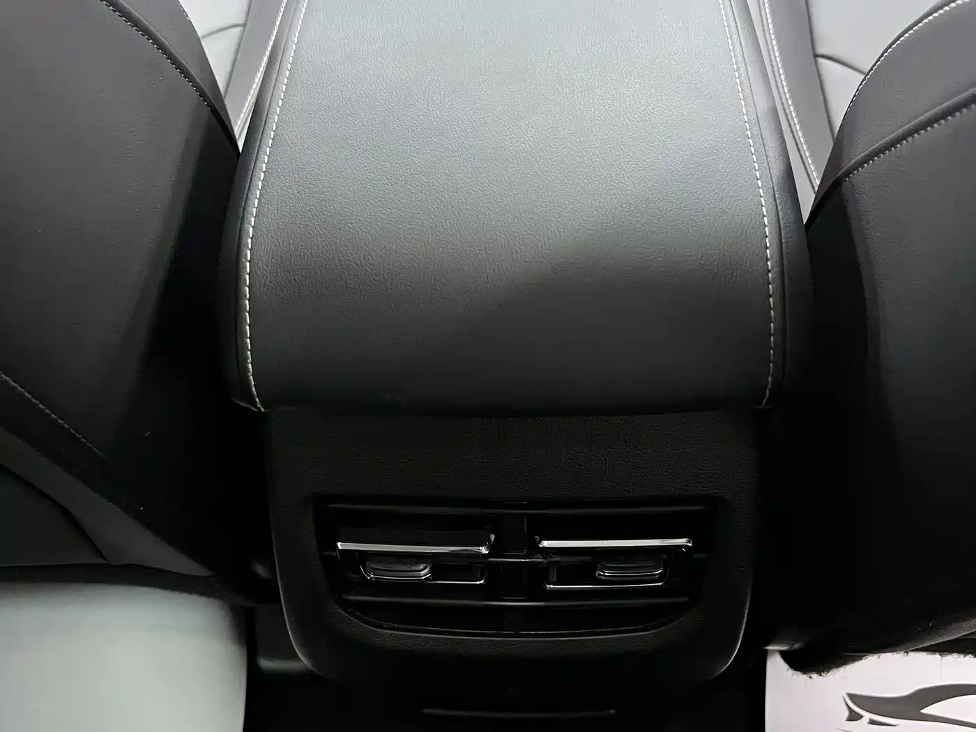 Haval M6 2021 PLUS 1.5T DCT Luxury Smart Connect фото 20
