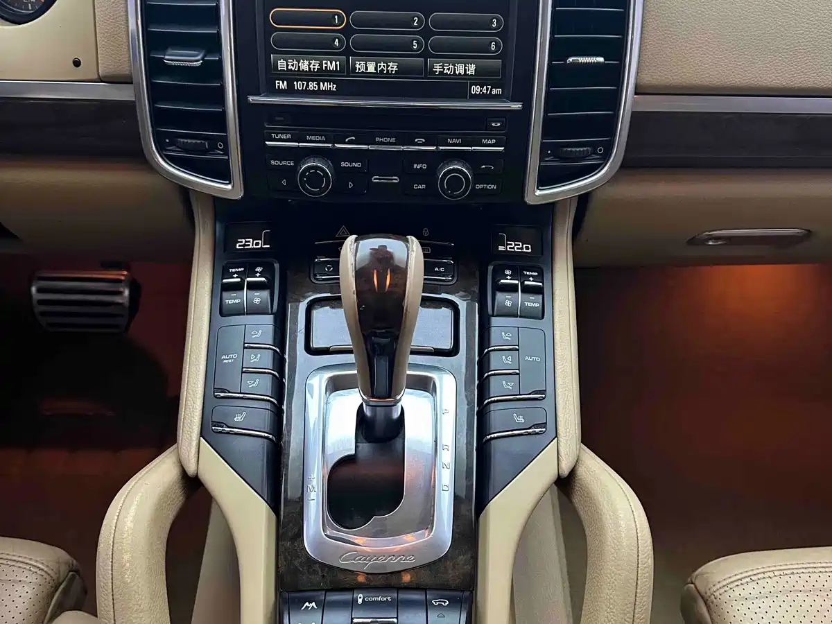 Porsche Cayenne 2011 Cayenne 3.0T фото 12