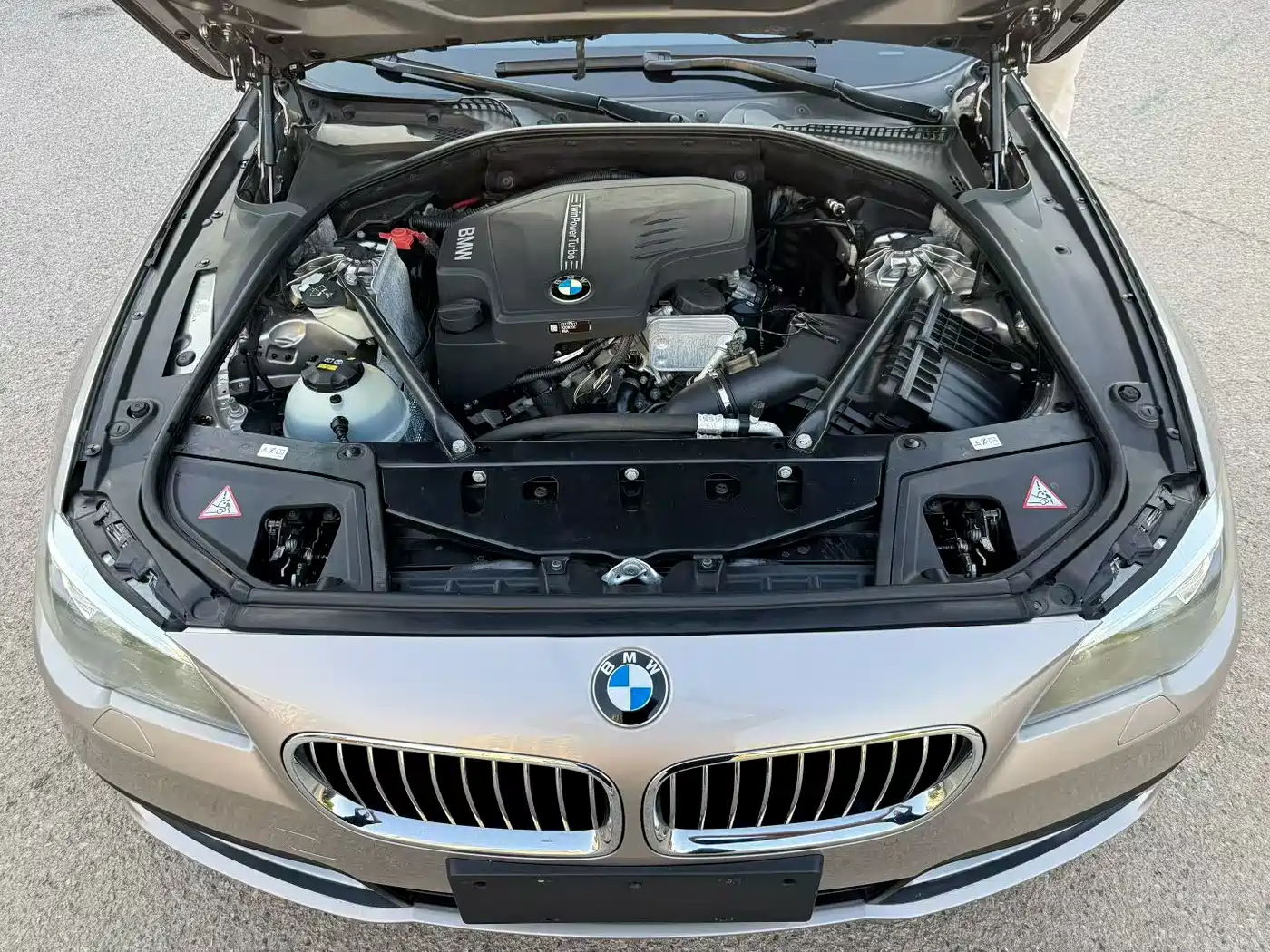 BMW 5 Series 2014 525Li Leading фото 9