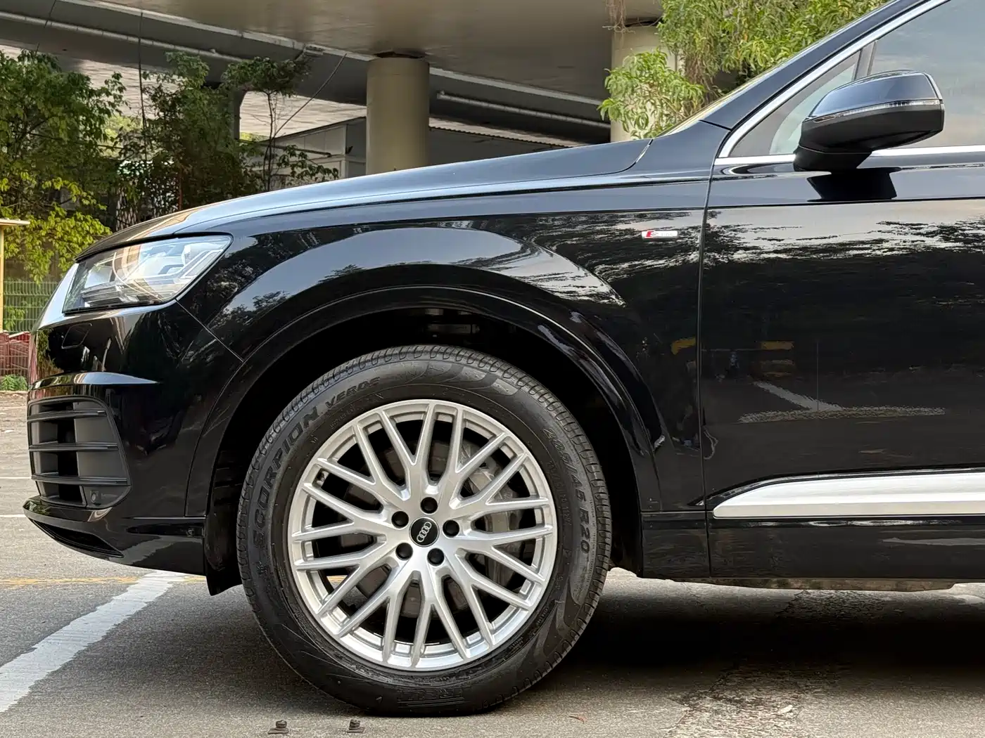 AUDI Q7