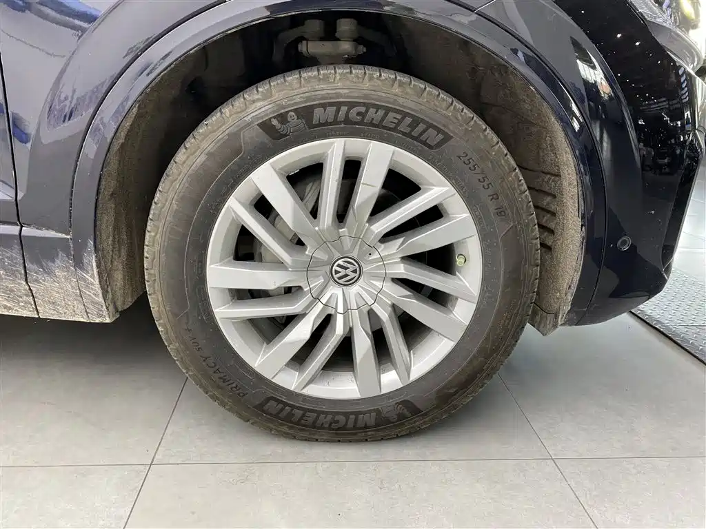Volkswagen Touareg 2020 2.0TSI Rui Shang Edition China VI фото 13