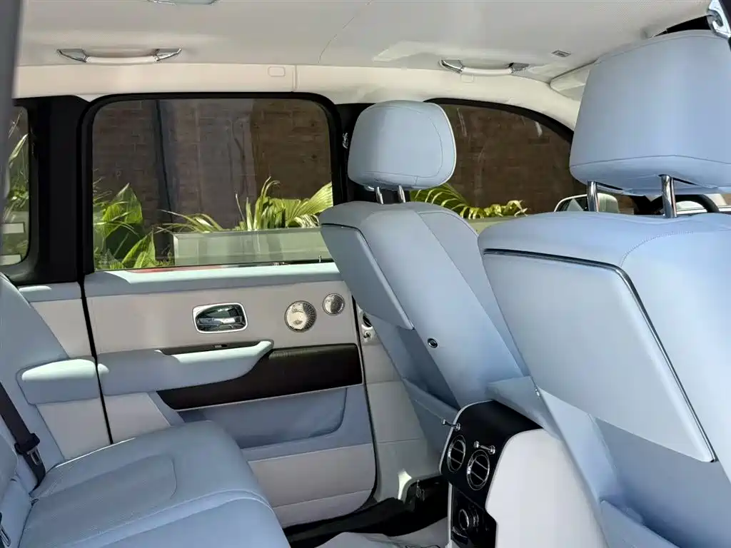 Rolls-Royce Cullinan 2023 2018 5-Seater Version