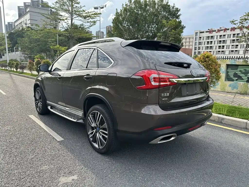 BYD Tang New Energy 2017 2.0T Tang 100 фото 5