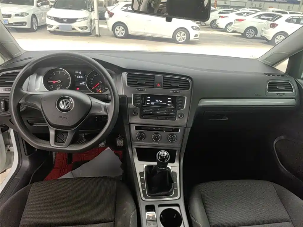 Volkswagen Golf 2016 1.6L Manual Fashion фото 10