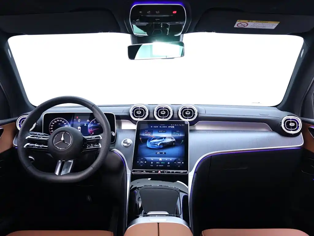 MERCEDES-BENZ GLC