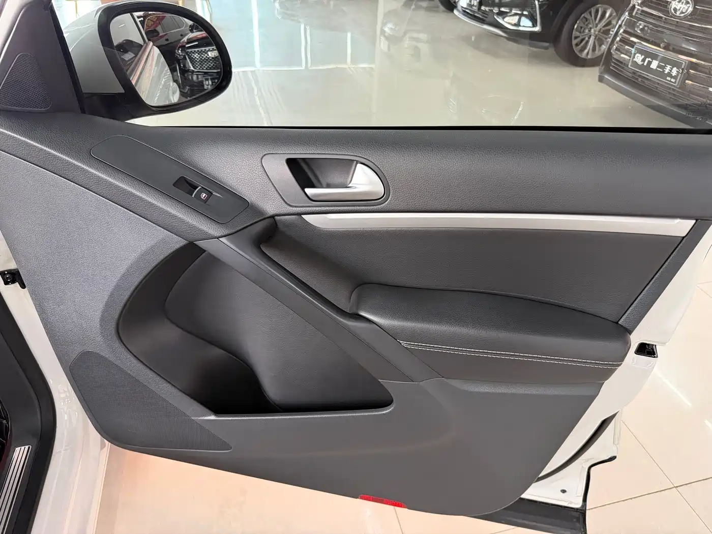 Volkswagen Tiguan 2016 Model 300TSI Automatic 2WD Luxury Edition фото 27