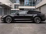 Photo 3 - Porsche Taycan