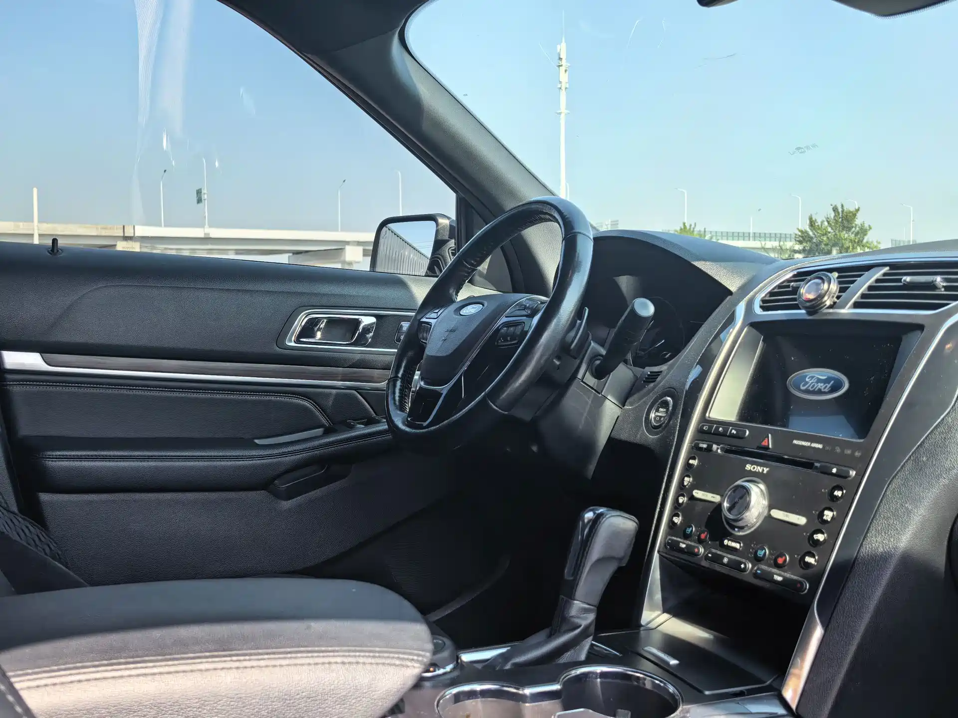 Фото 9 - Ford Explorer (Import)