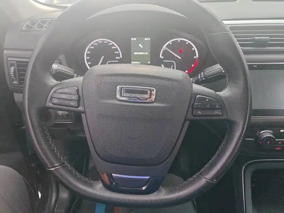 Qoros 5 2019 2018 1.6T Automatic Leading Type
