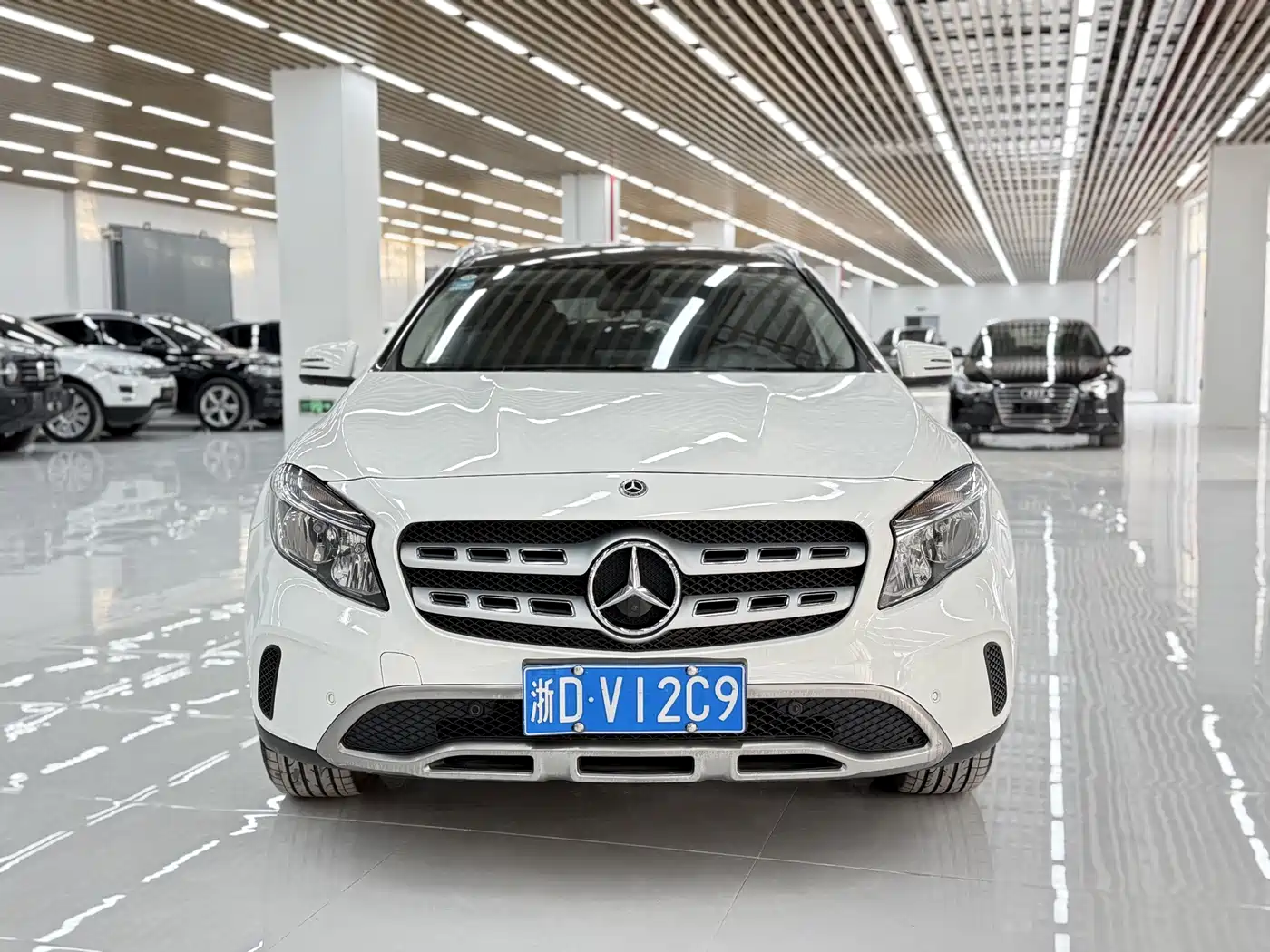 Mercedes-Benz GLA 2018 GLA 200 Dynamic фото 2