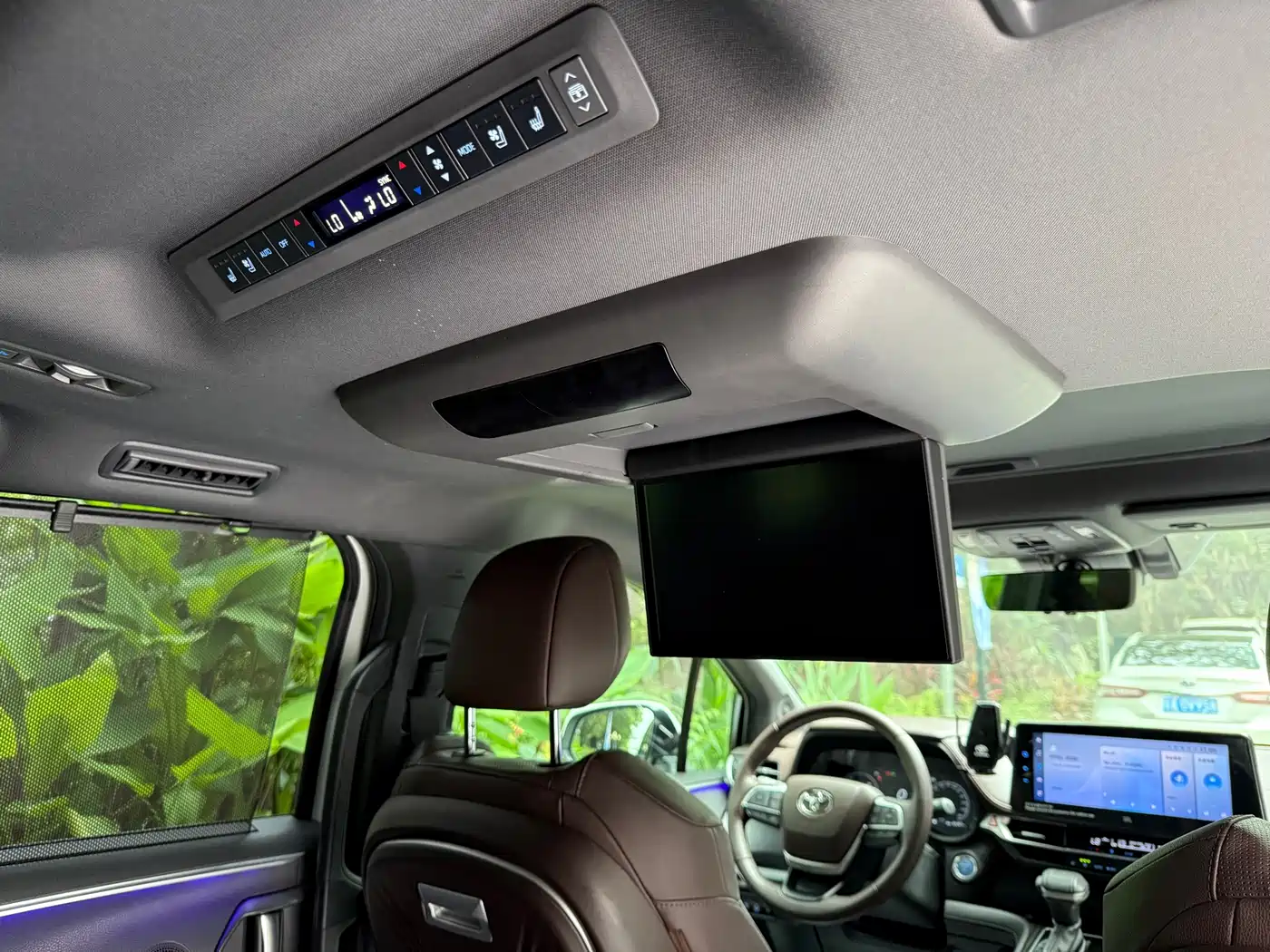 Toyota Sienna 2021 2.5L Hybrid Platinum Edition фото 18
