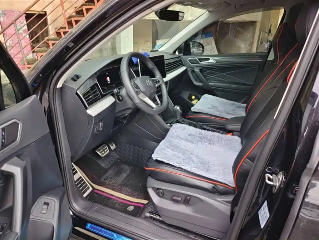 Volkswagen Tiguan L 2025 330TSI Automatic 2WD R-Line Dragon Glory Edition фото 7