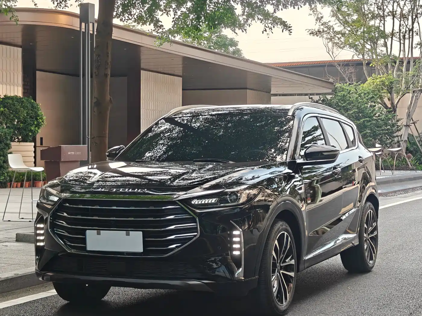 Jetour X70 PLUS 2021 1.6T DCT Di PRO+ 7-seater